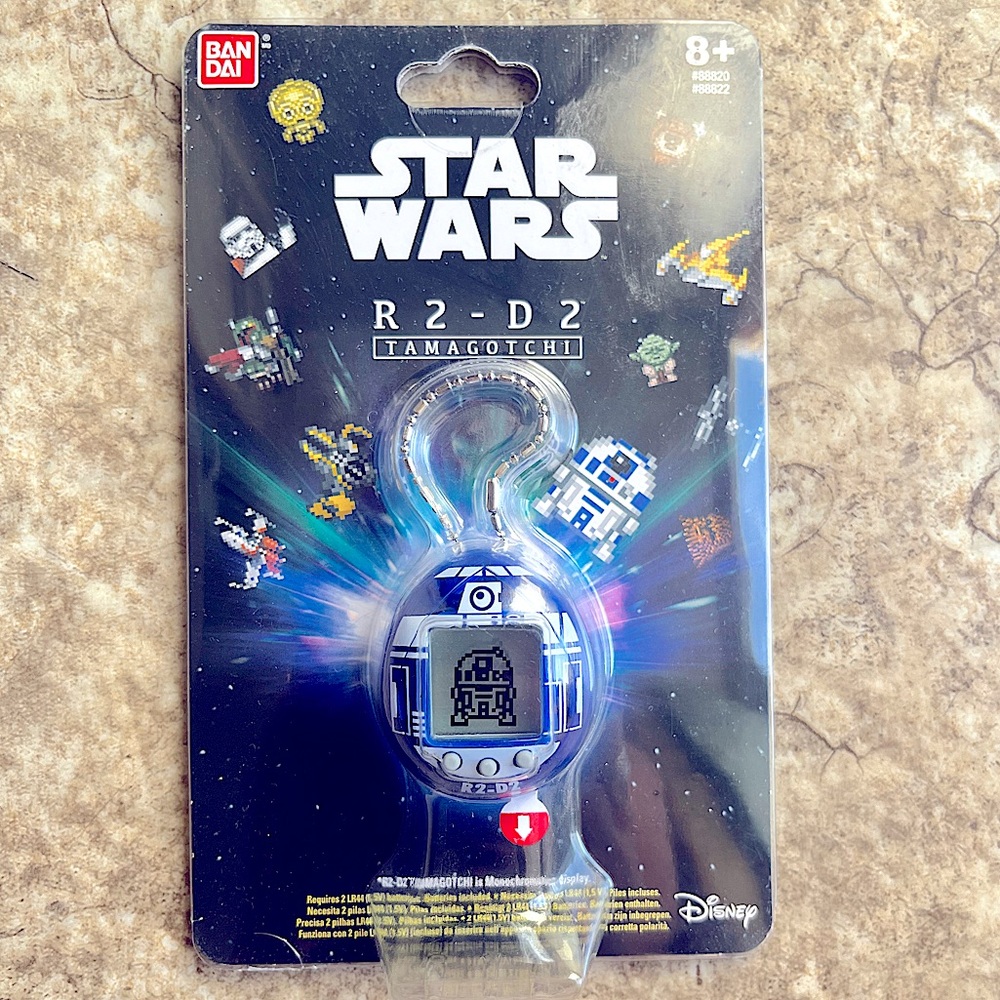 ✨R2-D2 Limited edition Tamagotchi virtual pet ✨collect vintage 90’s style pets!